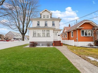 477 College Ave, Staten Island, NY, 10314