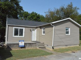 204 E Orchard St, Norris City, IL 62869