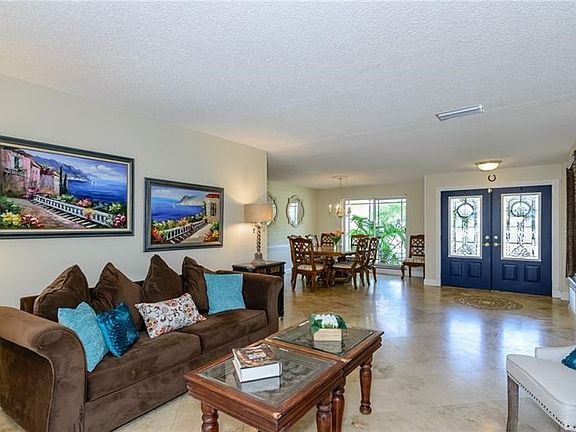 5th image of 3084 Augusta Dr W