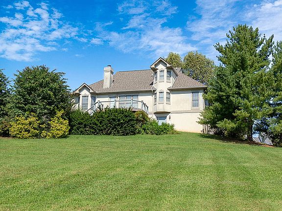 3rd image of 3343 Bentwood Dr