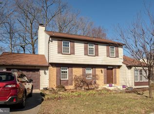 2028 Tamani Dr, Herndon, VA 20170