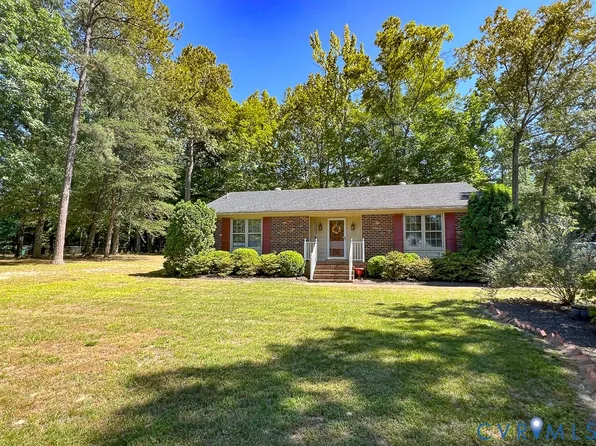 4801 Stockholm Dr, Sandston, VA 23150