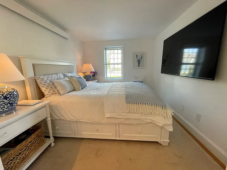 47 Ocean Ave #4 — Photo 8