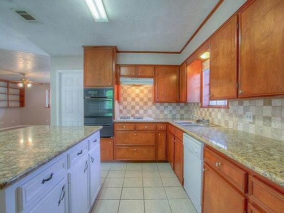 5th image of 3413 Wildrye Dr