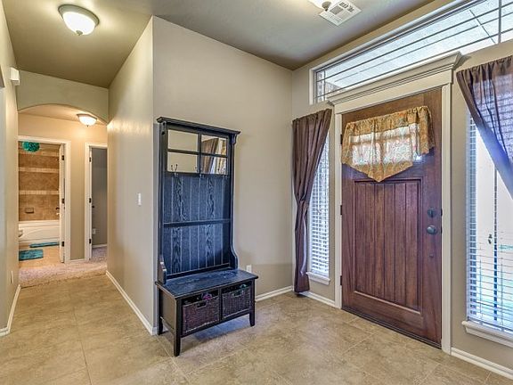 4th image of 5901 Creekmore Dr