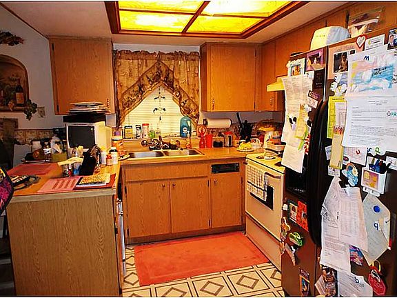 5th image of 5015 E 110th Ave