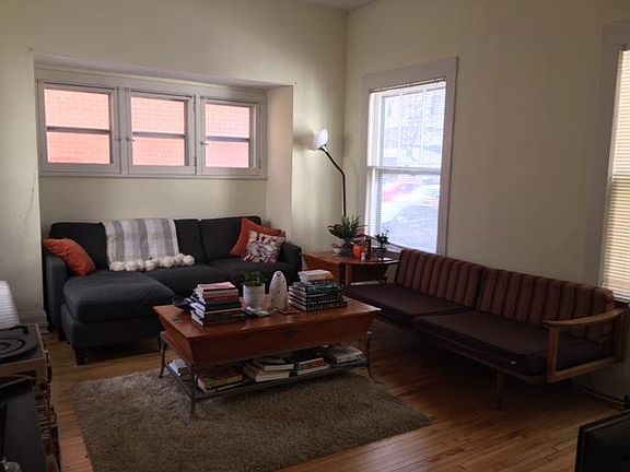 4th image of 2828 Humboldt Ave S APT 4