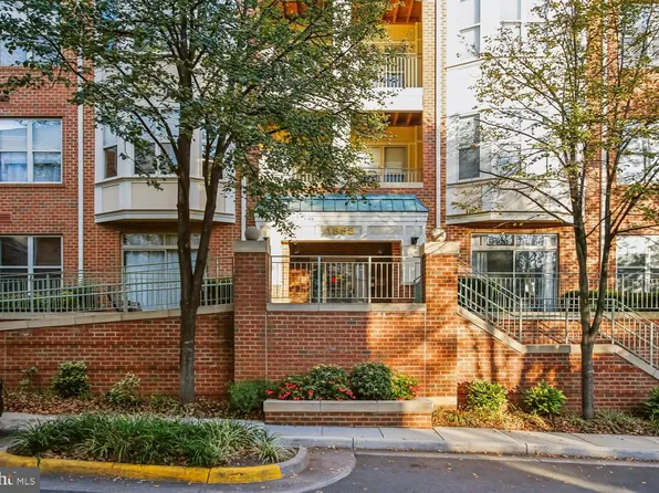 1855 Stratford Park Pl APT 103, Reston, VA 20190
