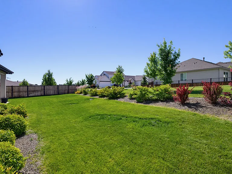 1457 W Tenzing St — Photo 45