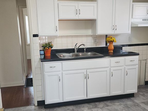 2nd image of 8306 Archer Ave