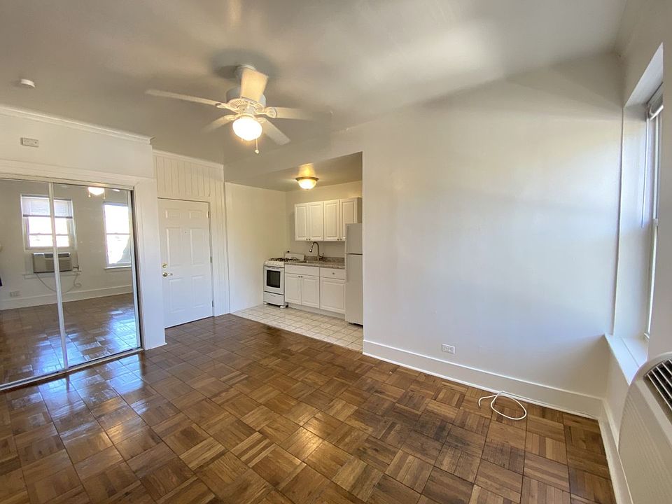 1st image of 755 W Cornelia Ave #107