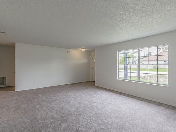 4th image of 1490 Clayton Dr
