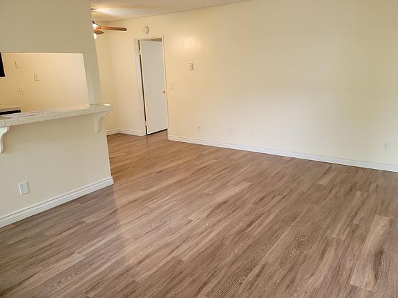 4th image of 788 S Magnolia Ave