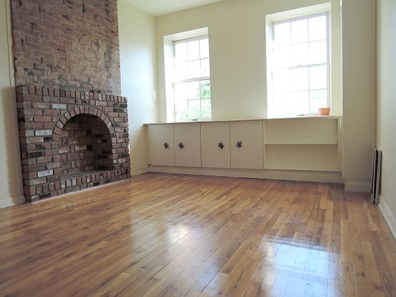 3rd image of 331 W 21st St APT 3FE