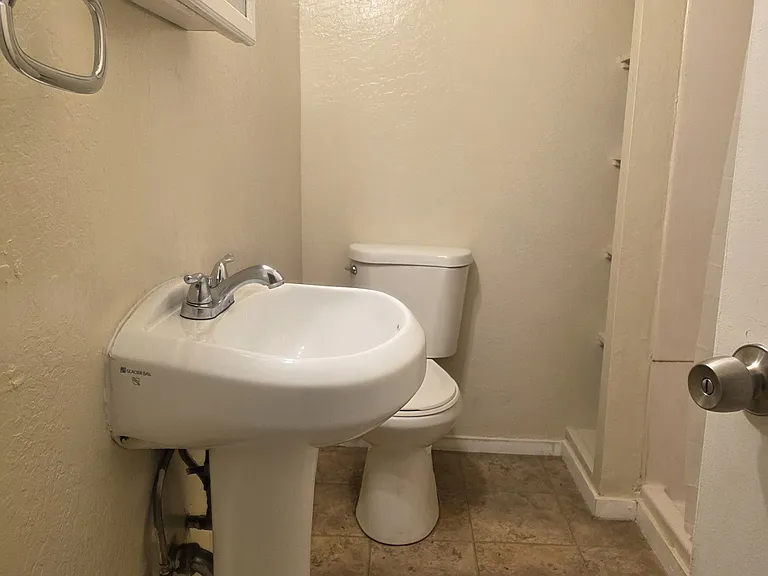1468 Grand Ave — Photo 7
