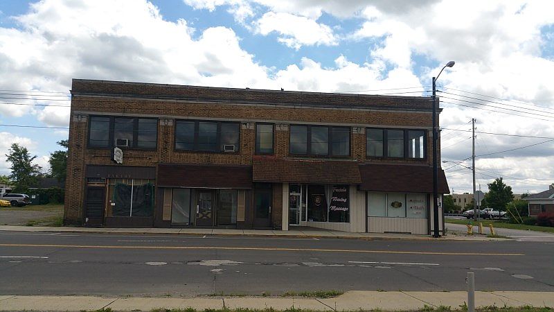 1st image of 406 E Market St
