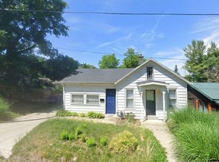 2923 Paris Ave NE, Grand Rapids, MI 49505