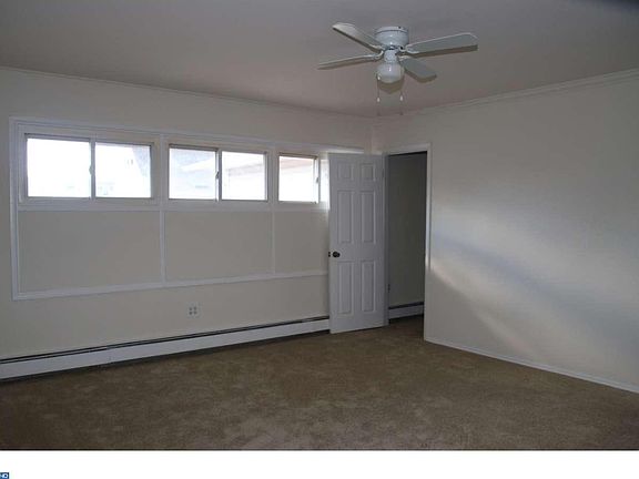 4th image of 53 Narcissus Ln