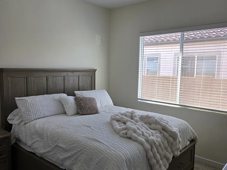 5735 S Coyote Cyn — Photo 3