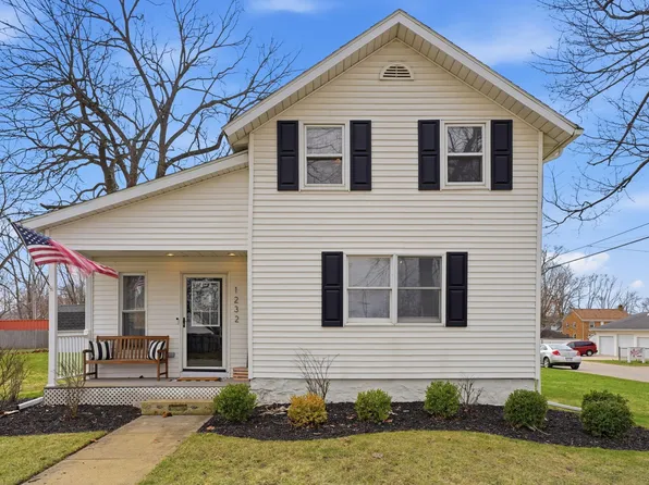 1232 Rosewood Ave, Wayland, MI 49348