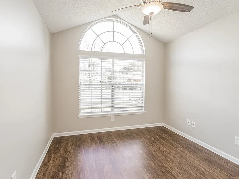 338 Wildberry Ct — Photo 11