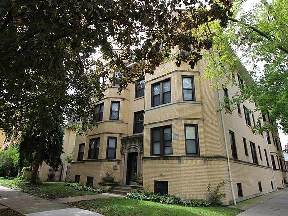 5th image of 3943 W Belle Plaine Ave #1