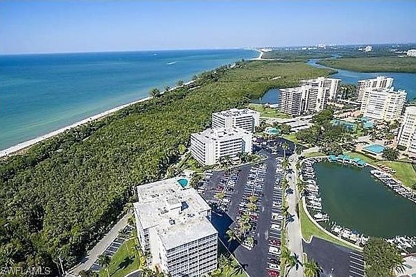 6 Month or yearly rental 3 Minute Walk to the beach