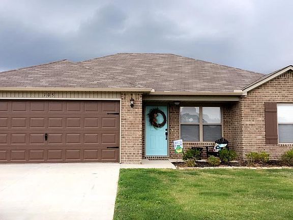 3rd image of 105 Clark Dr