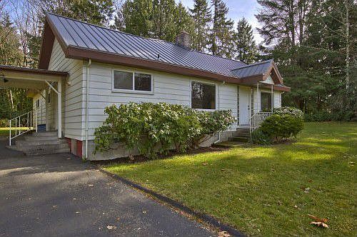 3rd image of 7005 Beach Dr E