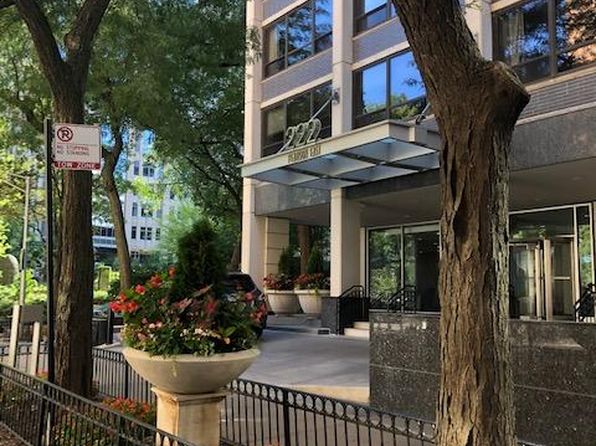 222 E Pearson St APT 803