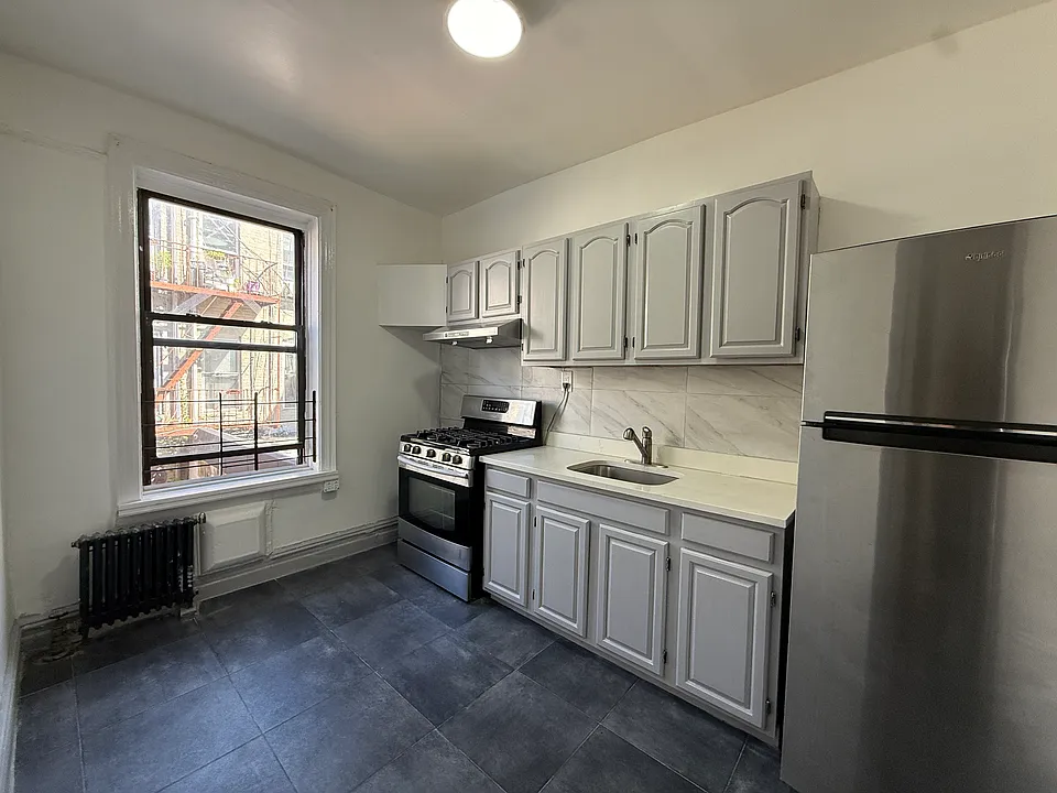3090 Brighton 5th St #2R
