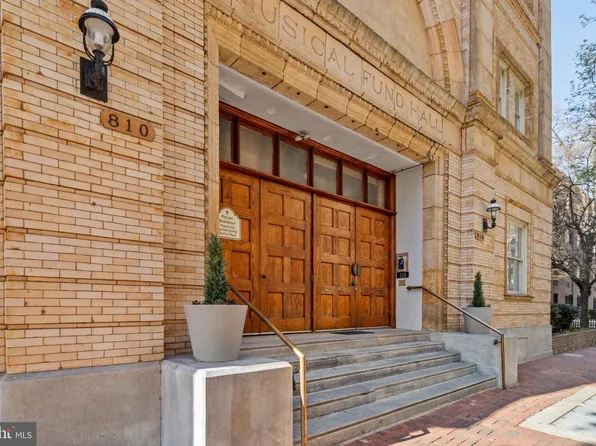 810 Locust St APT 201, Philadelphia, PA 19107
