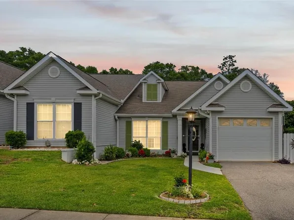 314 Spring Lake Dr N, Mobile, AL 36695