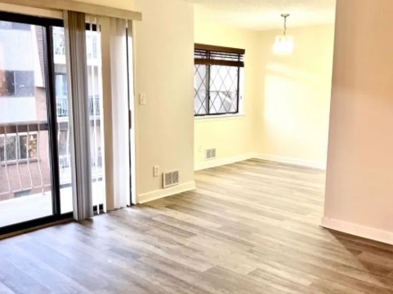 1190 W Saint Georges Ave #B44 — Photo 3
