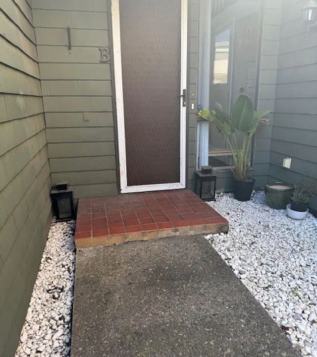 1st image of 3675 7th Ave Unit B