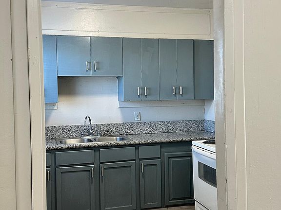 4th image of 219 N 10th St #B