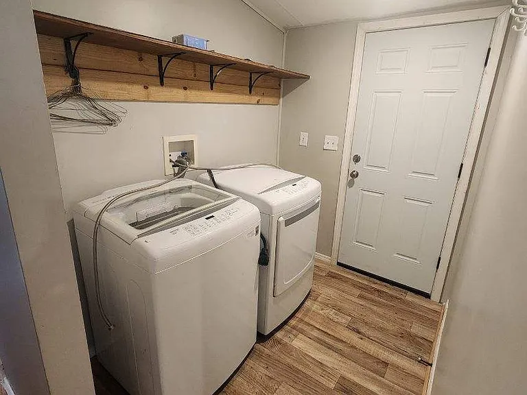 2815 Carver Ave — Photo 4
