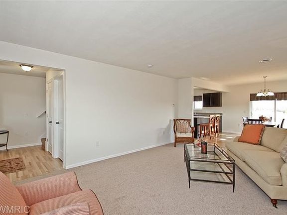 5th image of 5736 Scotsglen Ct SE
