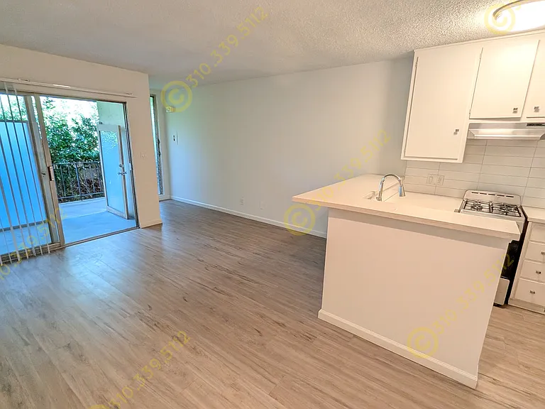 362 S Rexford Dr #9 — Photo 12