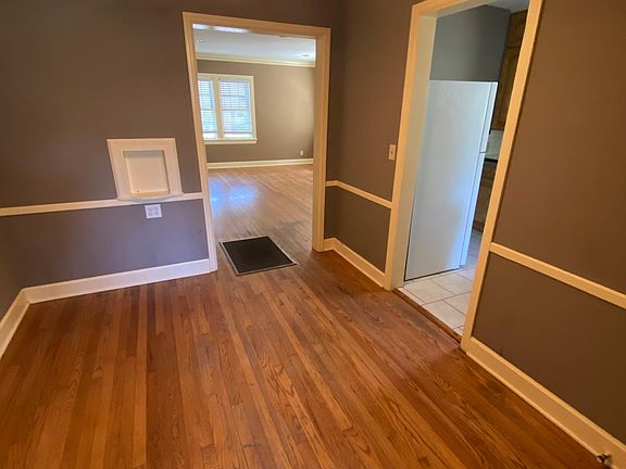 5th image of 228 S Florence Ave