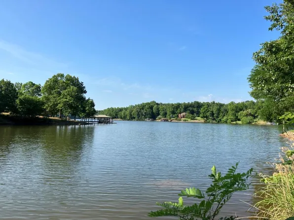 89 Clear Sail Ct, Wirtz, VA 24184