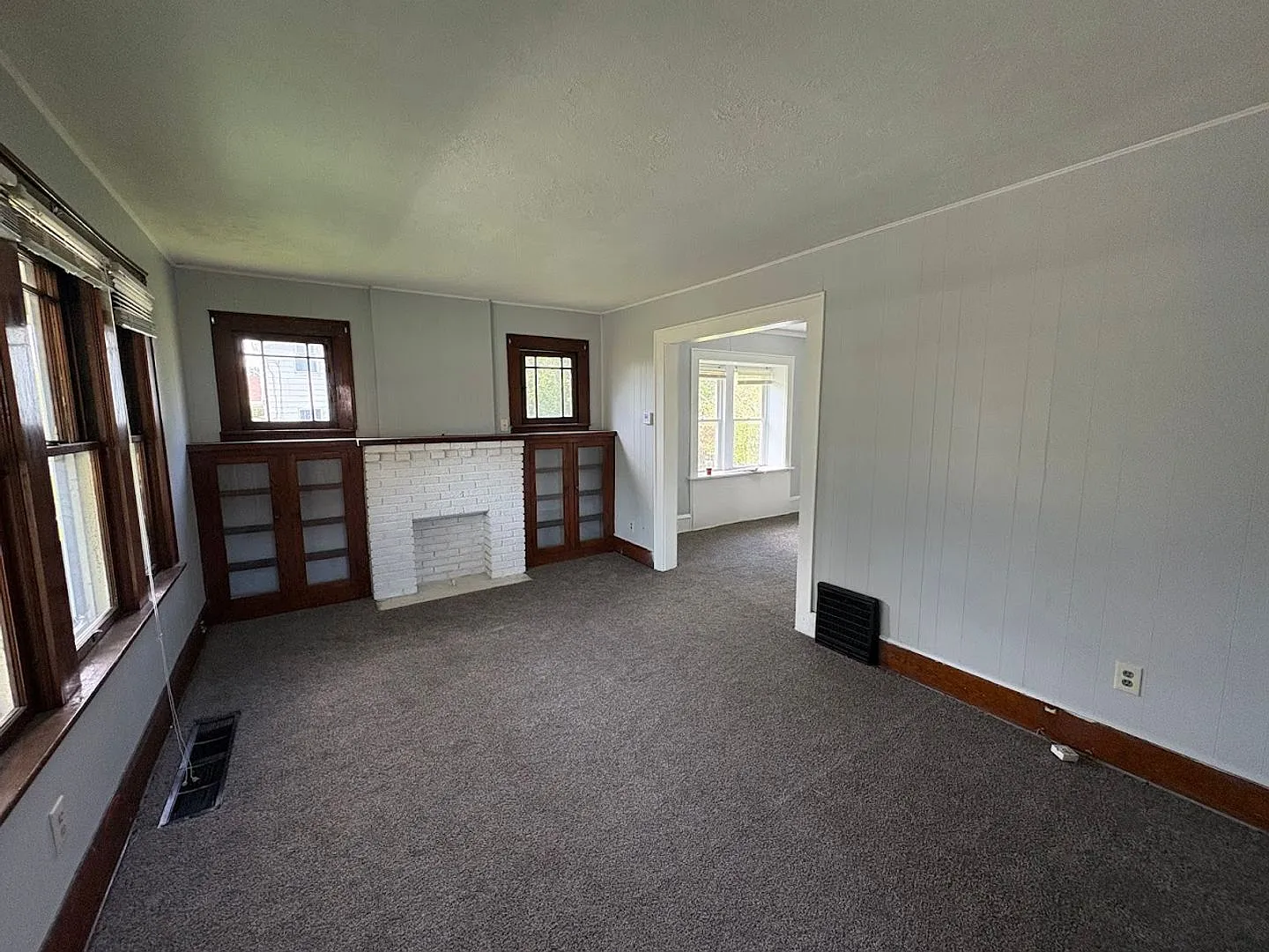 Four Bedroom One Bathroom Single Family Home For Rent Move In Special - Half Off First Months Rent — Photo 3
