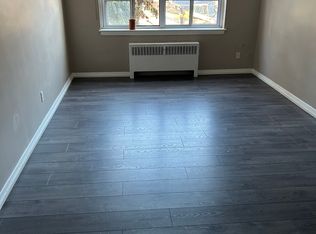 8 Brandow Ct, Hamilton, ON L8G1V3