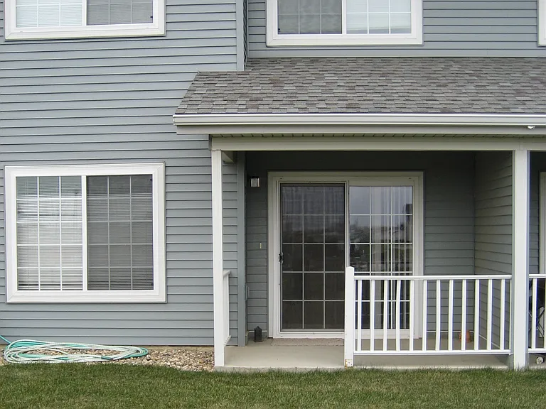 1102 Paris Rd — Photo 15