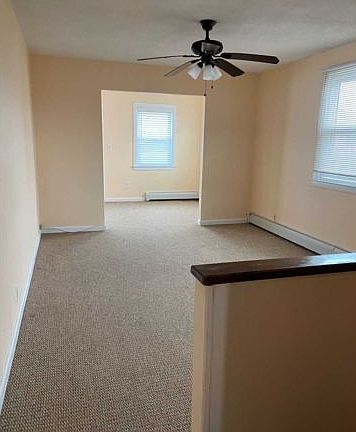 3rd image of 84 Illinois Ave