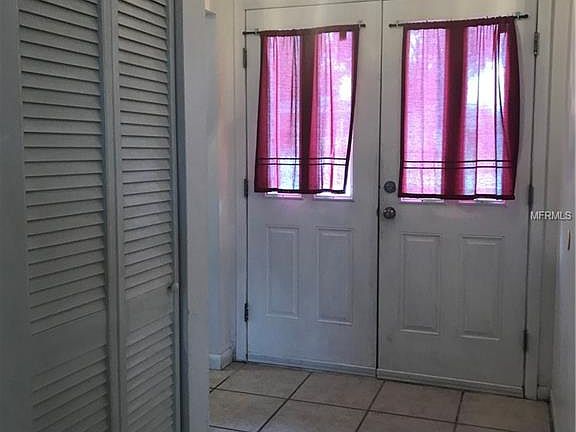 4th image of 25 College Dr
