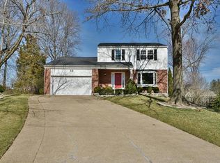 322 Blue Ridge Place Ct, Ballwin, MO 63011