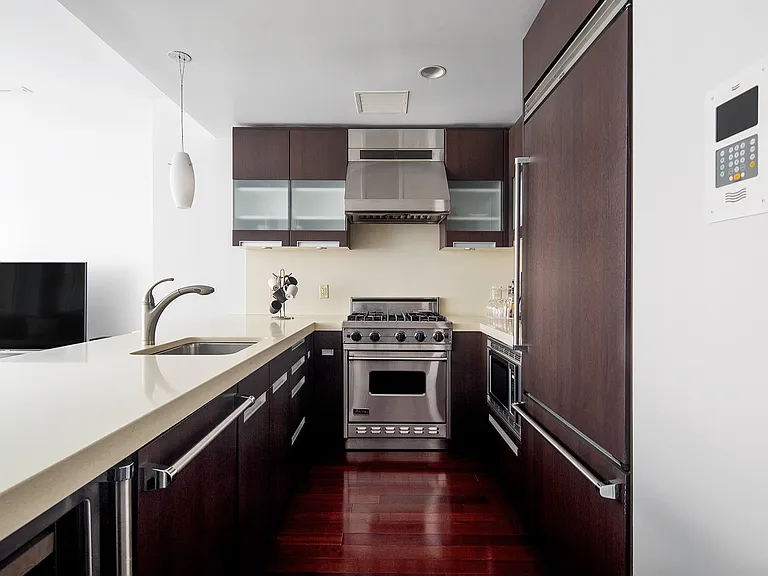 125 W 21st St #5B — Photo 4
