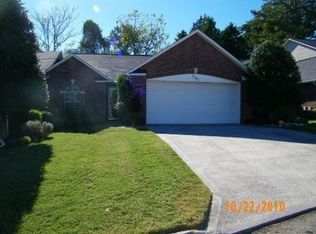 1327 Remington Grove Ln, Knoxville, TN 37909