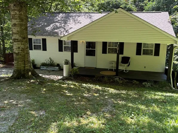 5079 Eagles Cove Rd, Byrdstown, TN 38549